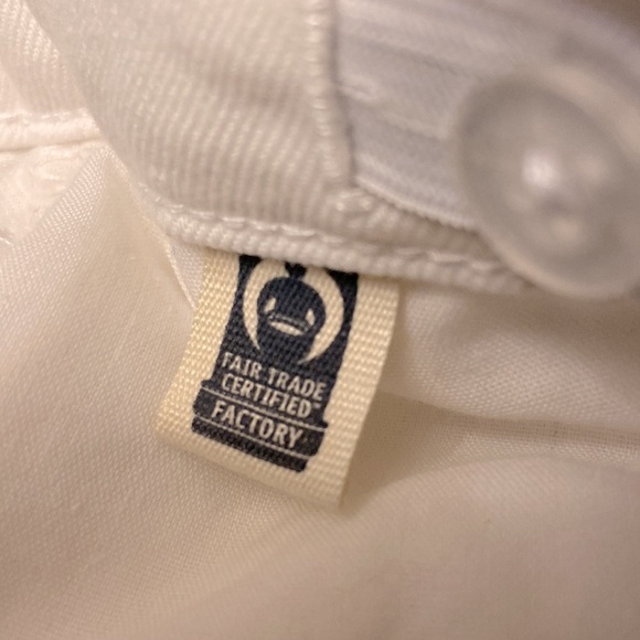 Art Class Girls' Size 16 Distressed Girlfriend High-Rise White Jeans. - Picture 7 of 7